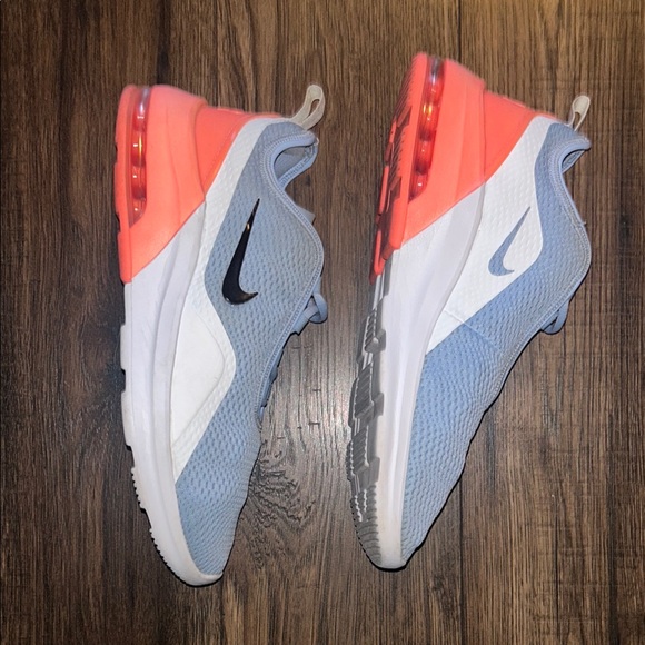 Nike Air Max Motion 2 Women’s Size 11 Blue Orange Sneakers - Picture 4 of 7